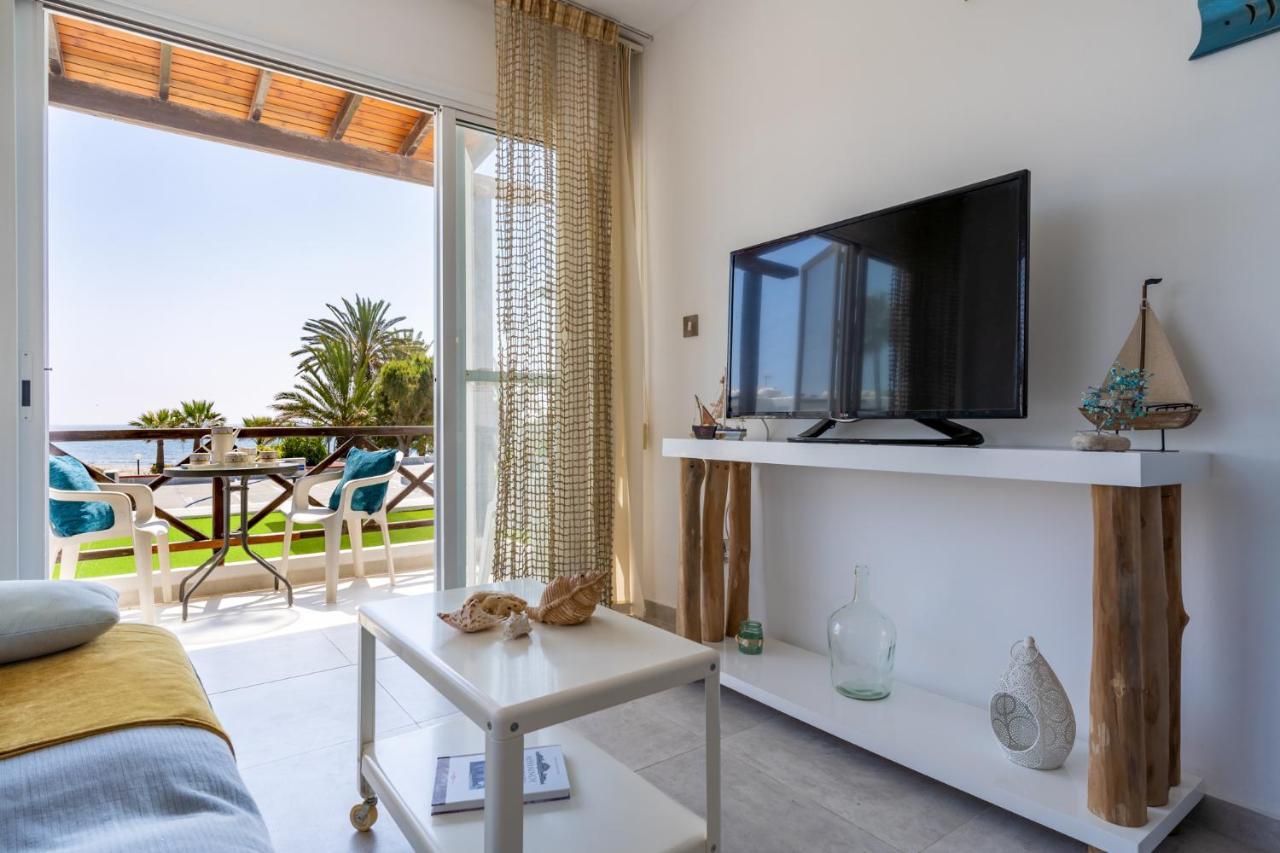 Seawaves 1- Bedroom Apartment Near Meneou Beach Ларнака Экстерьер фото
