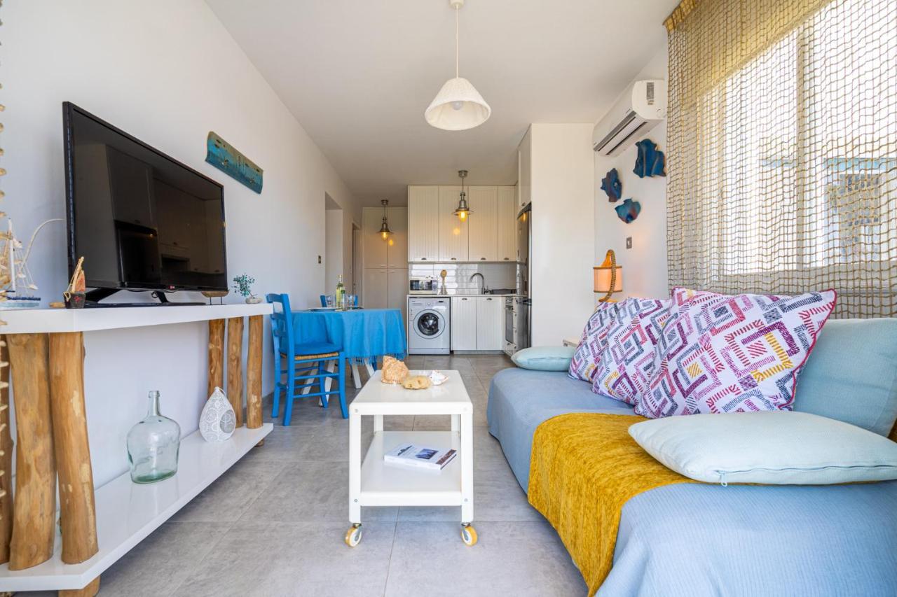 Seawaves 1- Bedroom Apartment Near Meneou Beach Ларнака Экстерьер фото