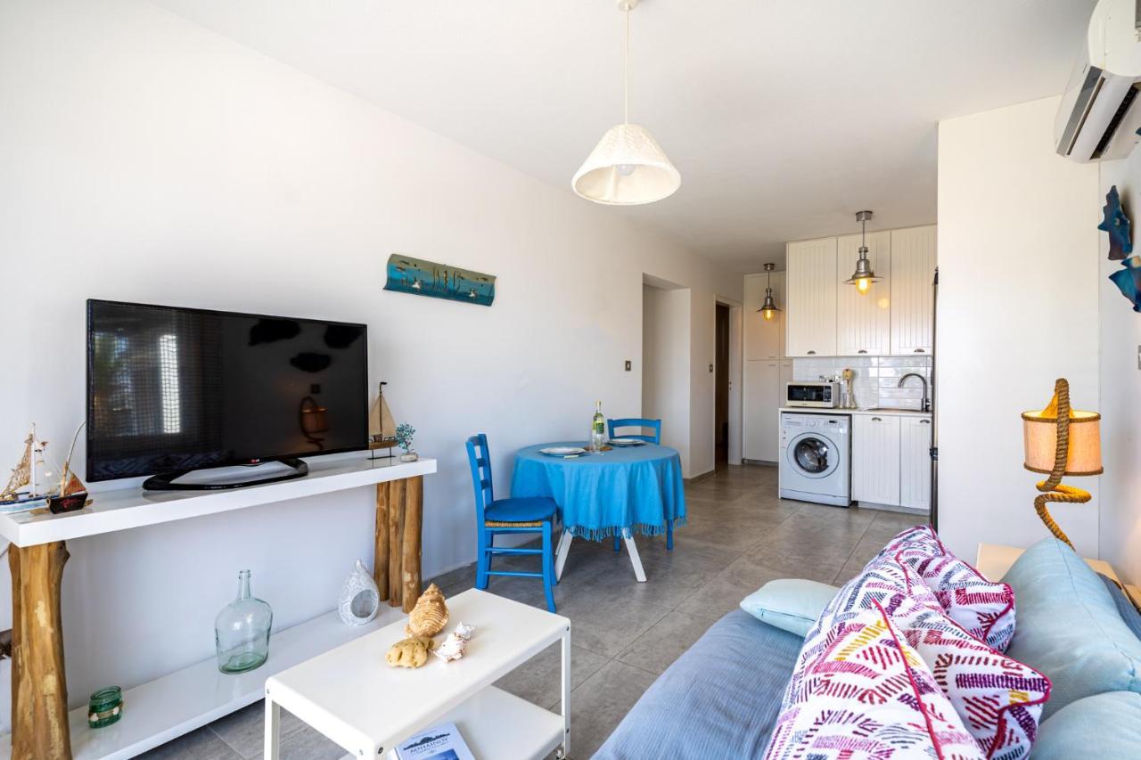 Seawaves 1- Bedroom Apartment Near Meneou Beach Ларнака Экстерьер фото